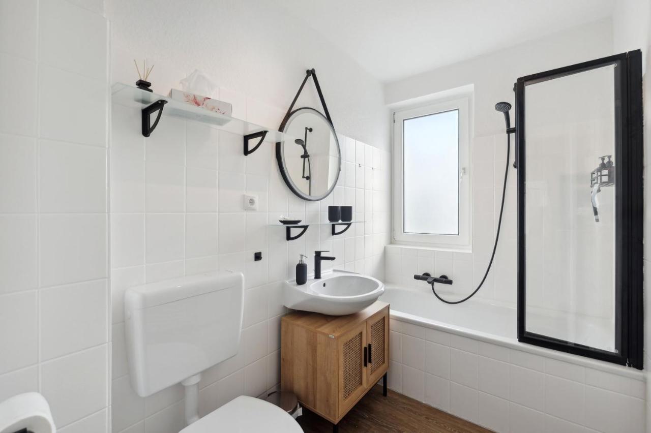 Amalfi Apartments A01 - Gemuetliche 2 Zi-Wohnung Mit Boxspringbetten Und Smart Tv Kaiserslautern Dış mekan fotoğraf